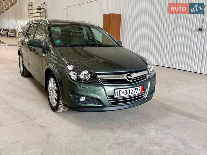 Универсал Opel Astra 2009 в Хмельницком