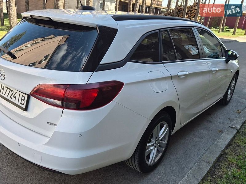 Універсал Opel Astra 2017 в Малині