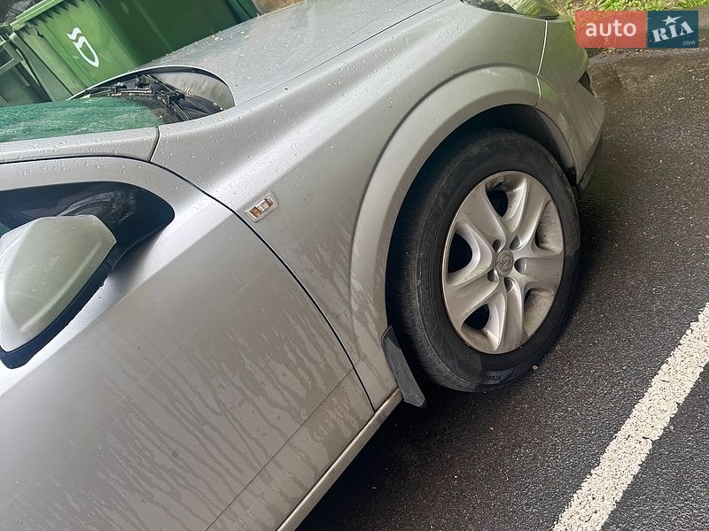 Хэтчбек Opel Astra 2013 в Днепре