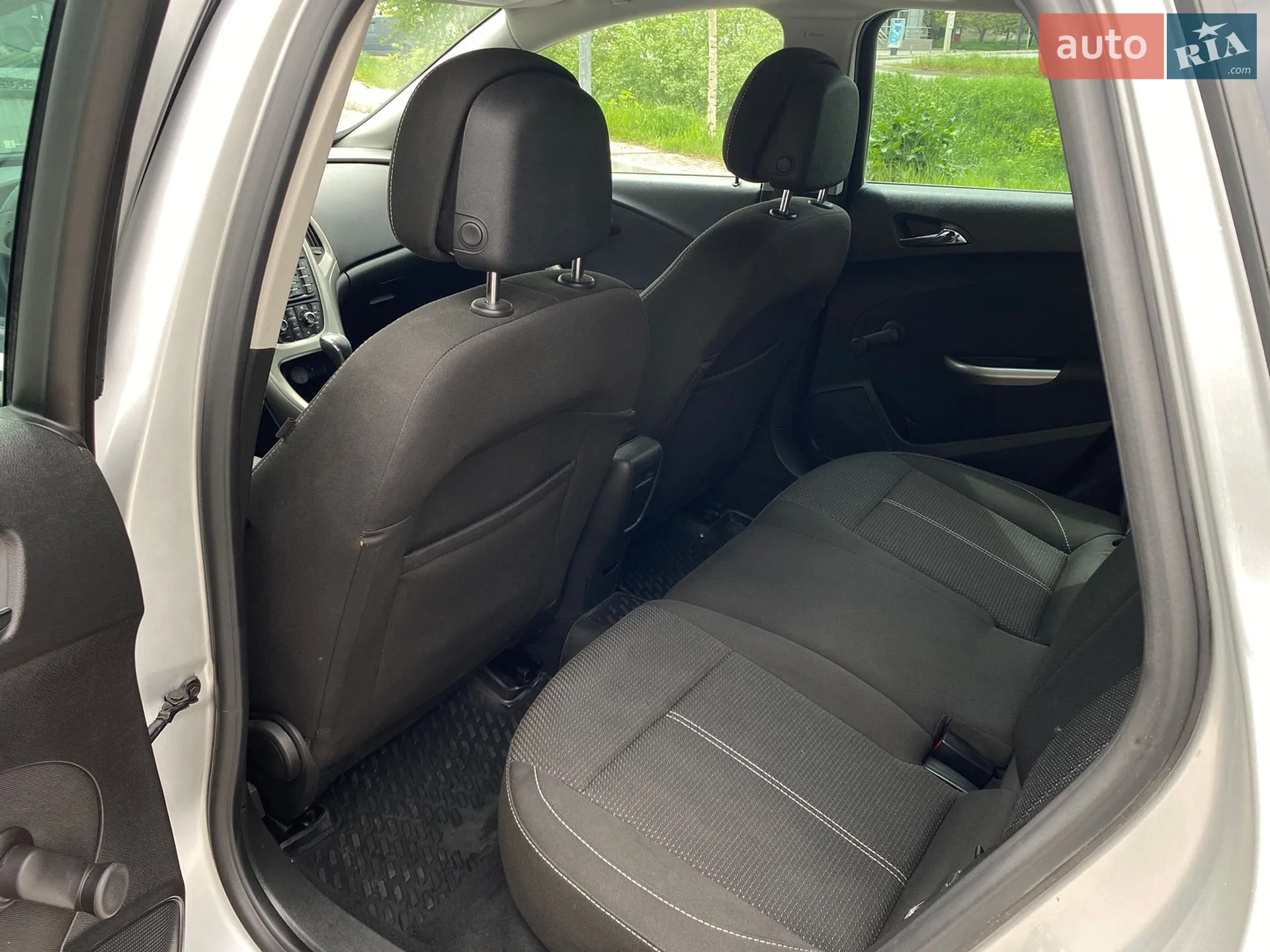 2011 Opel Astra - мініатюра 30