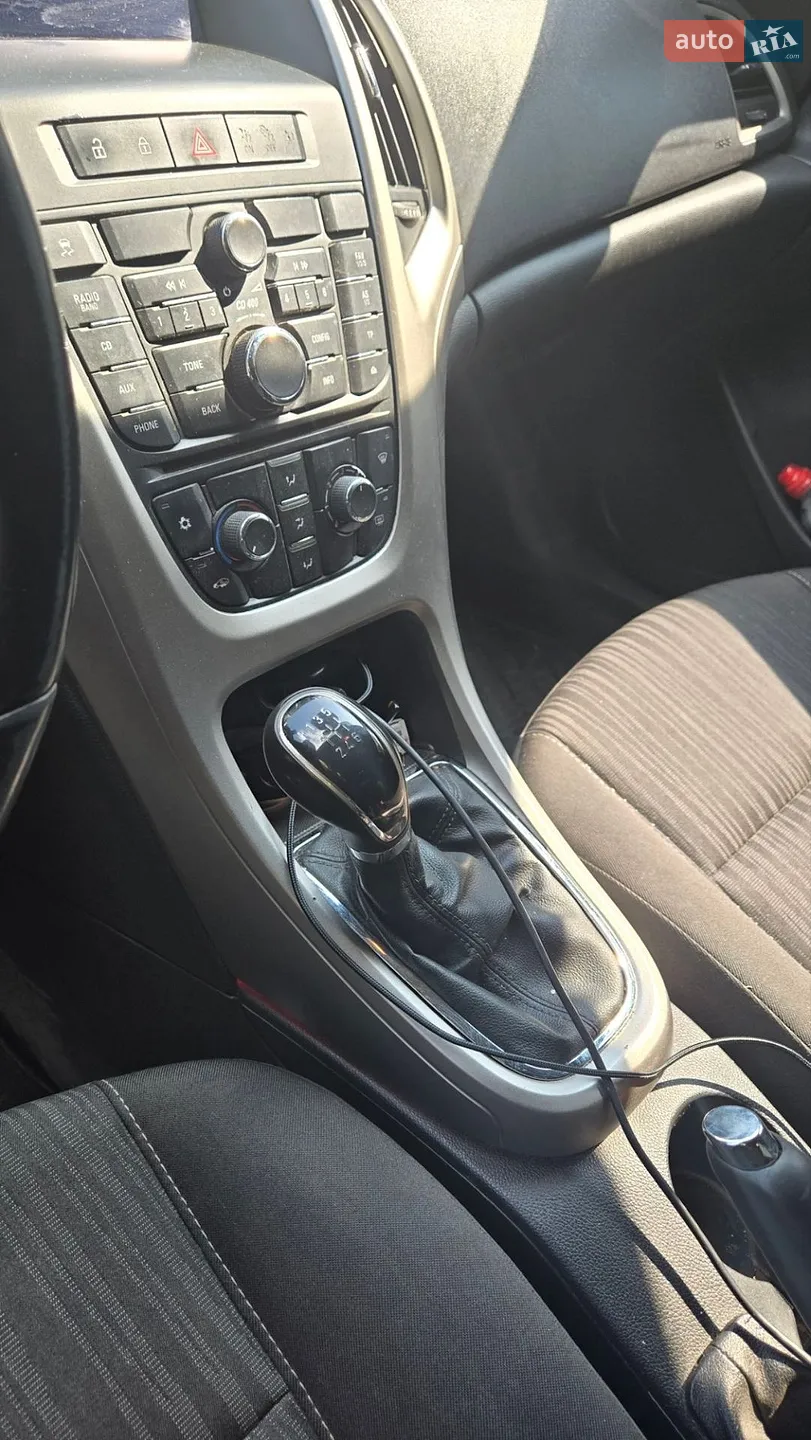 2010 Opel Astra - мініатюра 10