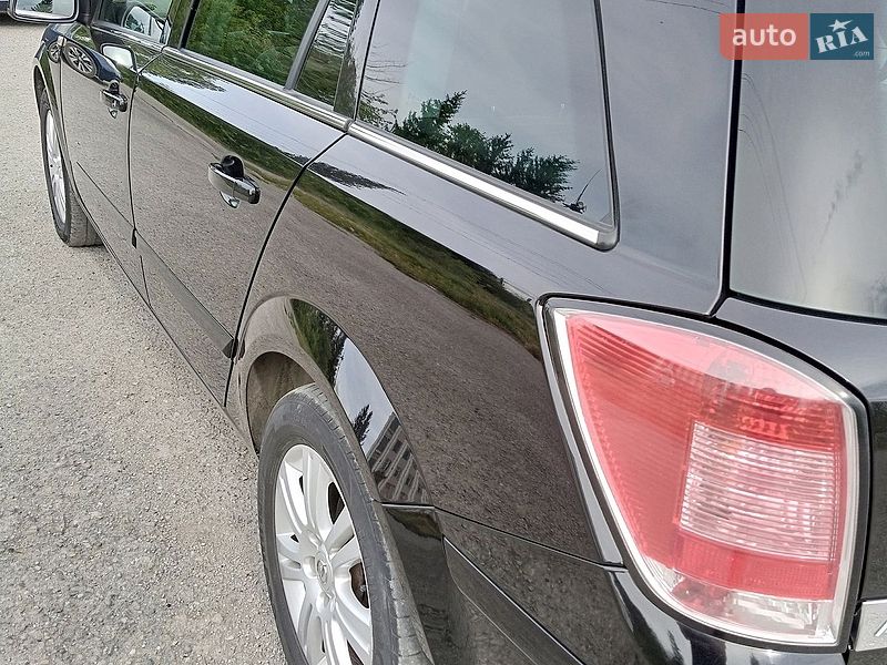Універсал Opel Astra 2007 в Тернополі