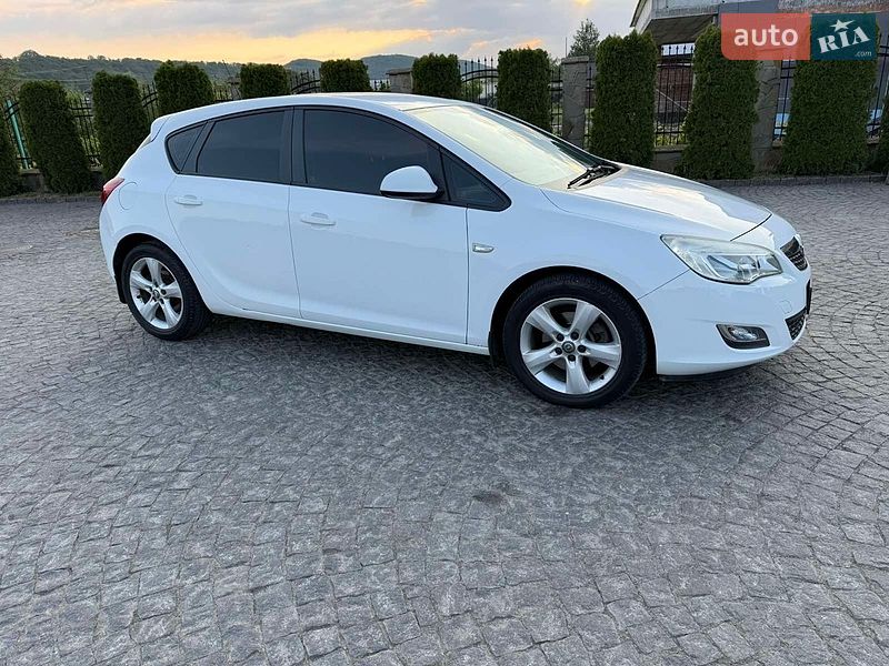 Opel Astra 2010