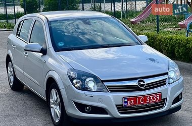 Хэтчбек Opel Astra 2009 в Ровно