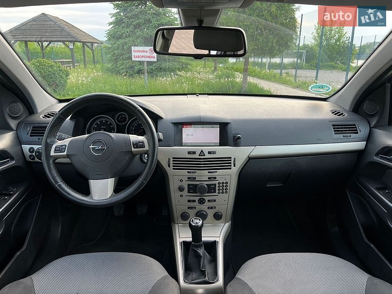 Хэтчбек Opel Astra 2009 в Ровно