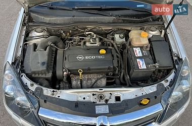 Хэтчбек Opel Astra 2009 в Ровно