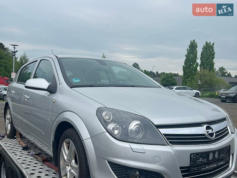 Хэтчбек Opel Astra 2009 в Ровно