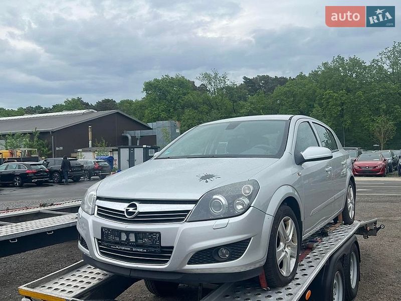 Хэтчбек Opel Astra 2009 в Ровно