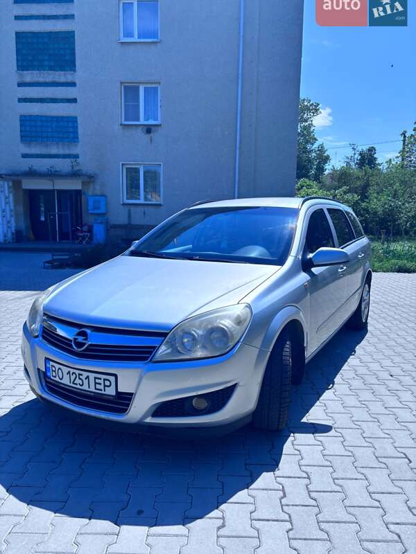 Універсал Opel Astra 2008 в Чорткові