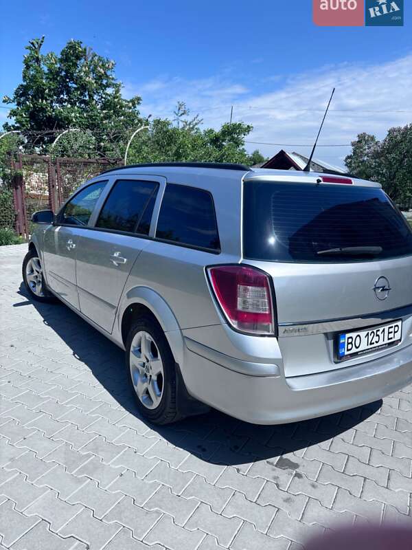 Універсал Opel Astra 2008 в Чорткові