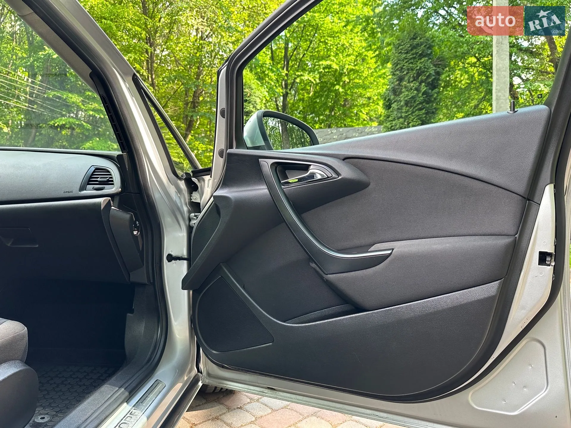 2011 Opel Astra - мініатюра 37