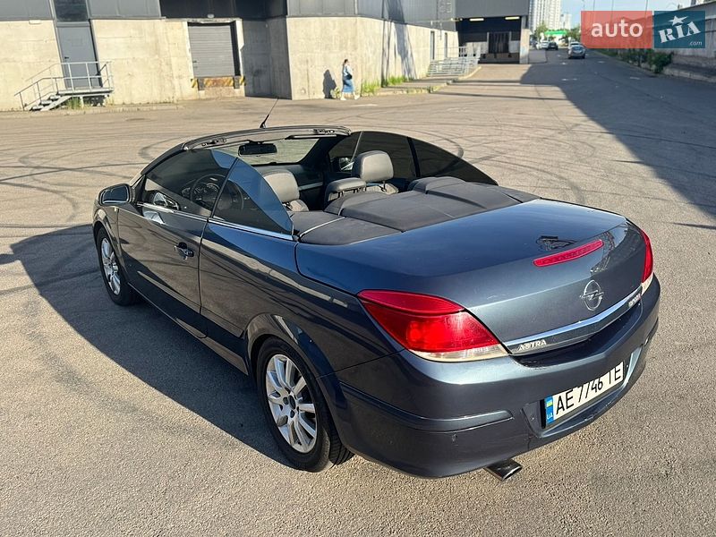 Кабріолет Opel Astra 2008 в Києві фото 17 Кабріолет Opel Astra 2008 в Києві