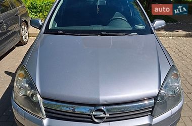 Универсал Opel Astra 2006 в Гостомеле