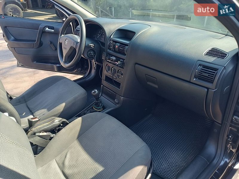 Седан Opel Astra 2007 в Сумах
