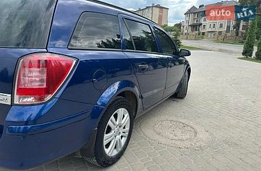 Универсал Opel Astra 2009 в Бучаче