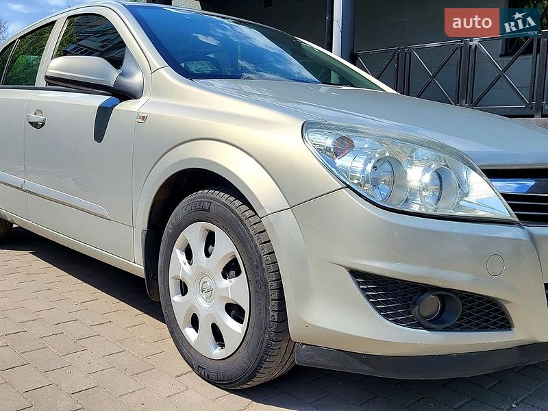 Седан Opel Astra 2008 в Кривом Роге фото 7 Седан Opel Astra 2008 в Кривом Роге