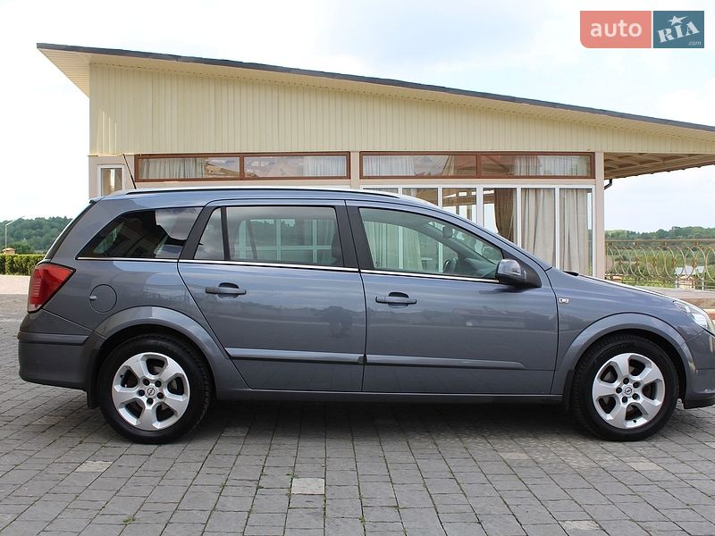 Универсал Opel Astra 2006 в Трускавце