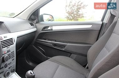 Универсал Opel Astra 2006 в Трускавце
