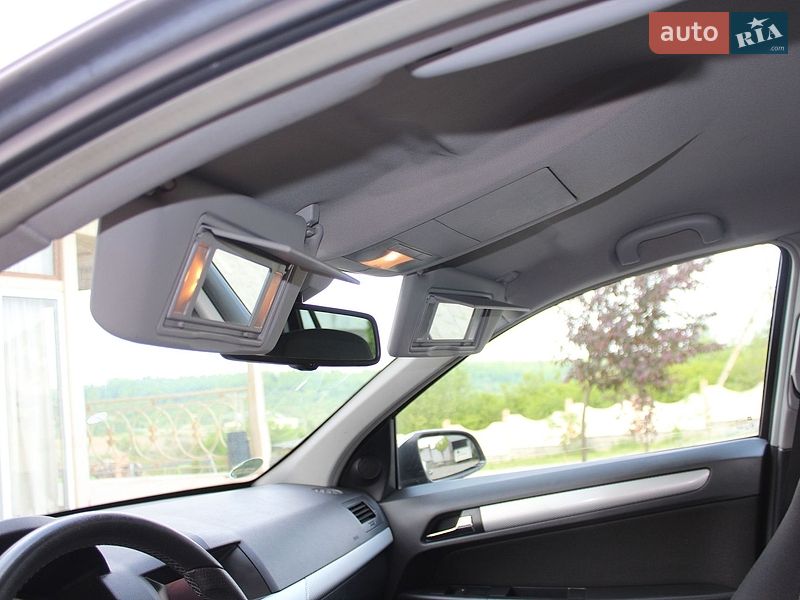 Универсал Opel Astra 2006 в Трускавце