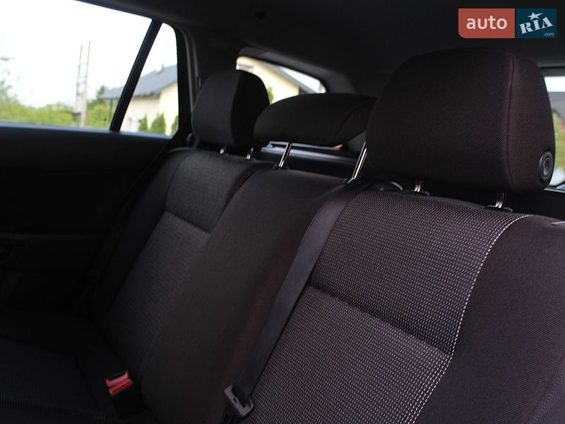 Универсал Opel Astra 2006 в Трускавце