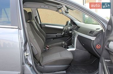 Универсал Opel Astra 2006 в Трускавце