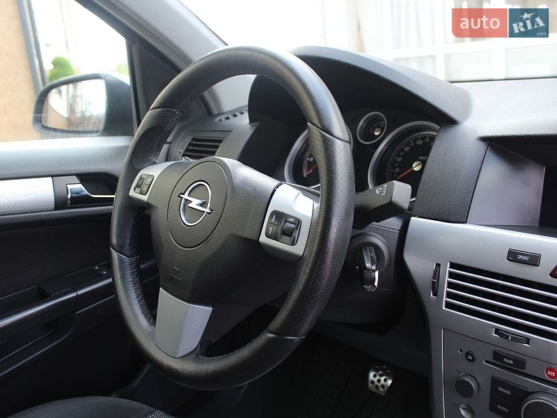 Универсал Opel Astra 2006 в Трускавце