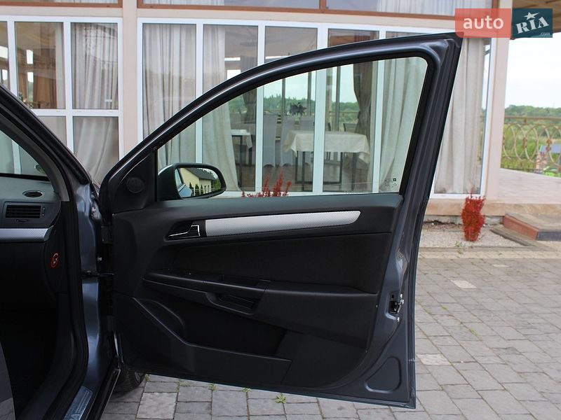 Универсал Opel Astra 2006 в Трускавце