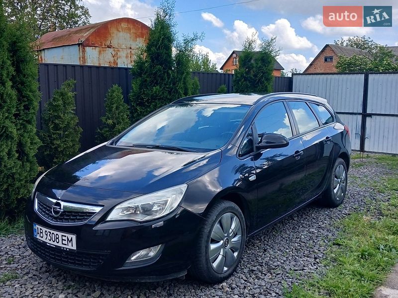 Универсал Opel Astra 2010 в Виннице