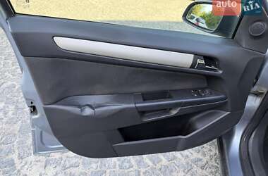 Хэтчбек Opel Astra 2007 в Киеве