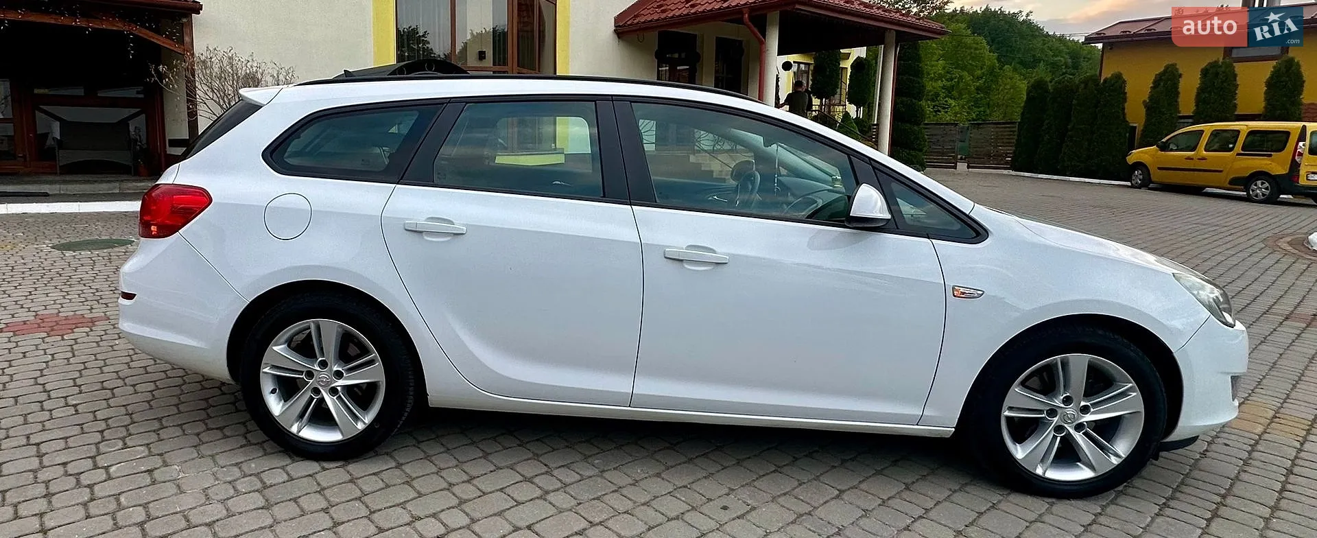 2011 Opel Astra - мініатюра 13