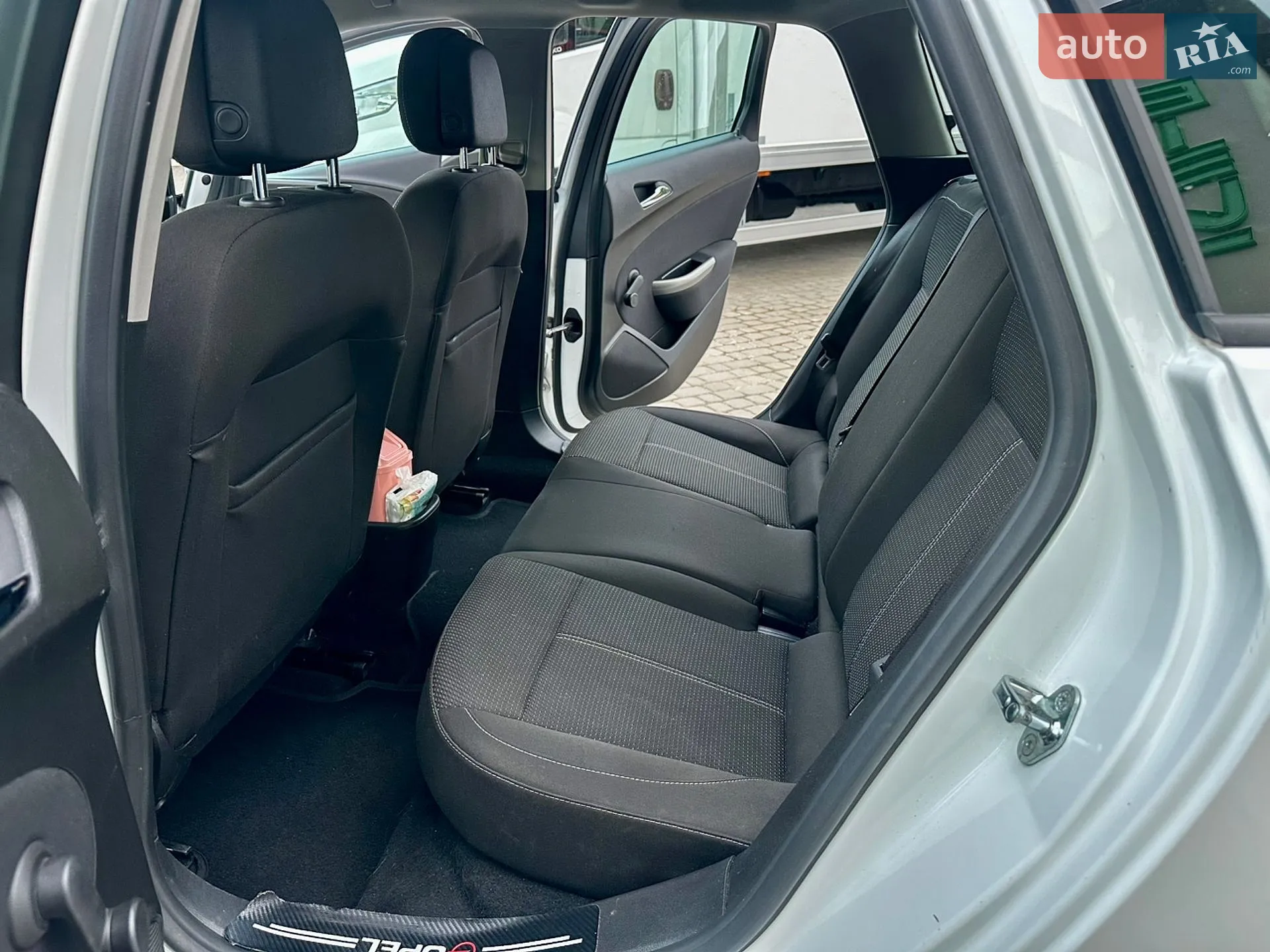 2011 Opel Astra - мініатюра 27
