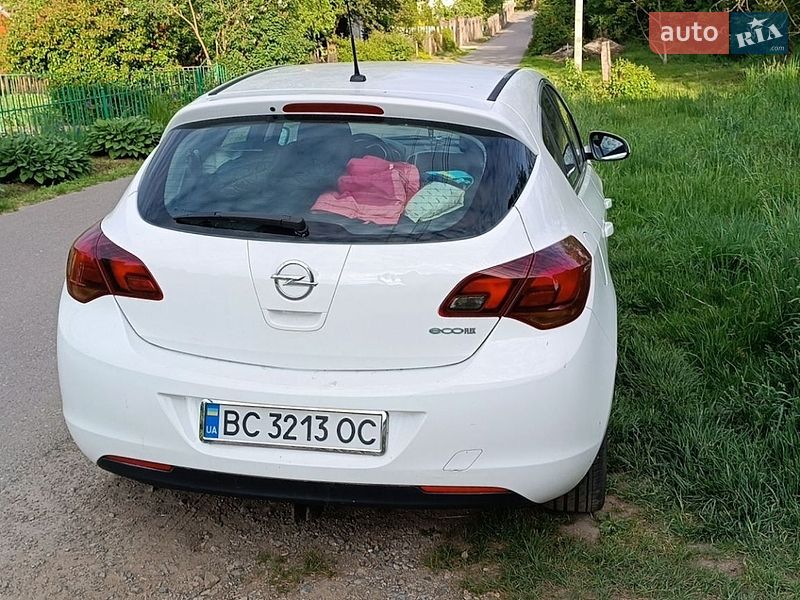 Хетчбек Opel Astra 2010 в Дрогобичі