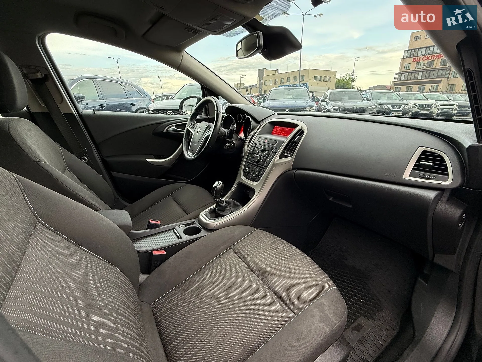 2011 Opel Astra - мініатюра 12