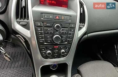 Универсал Opel Astra 2012 в Дрогобыче