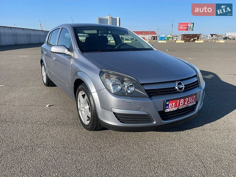Хэтчбек Opel Astra 2005 в Киеве