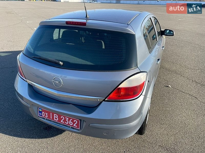 Хэтчбек Opel Astra 2005 в Киеве