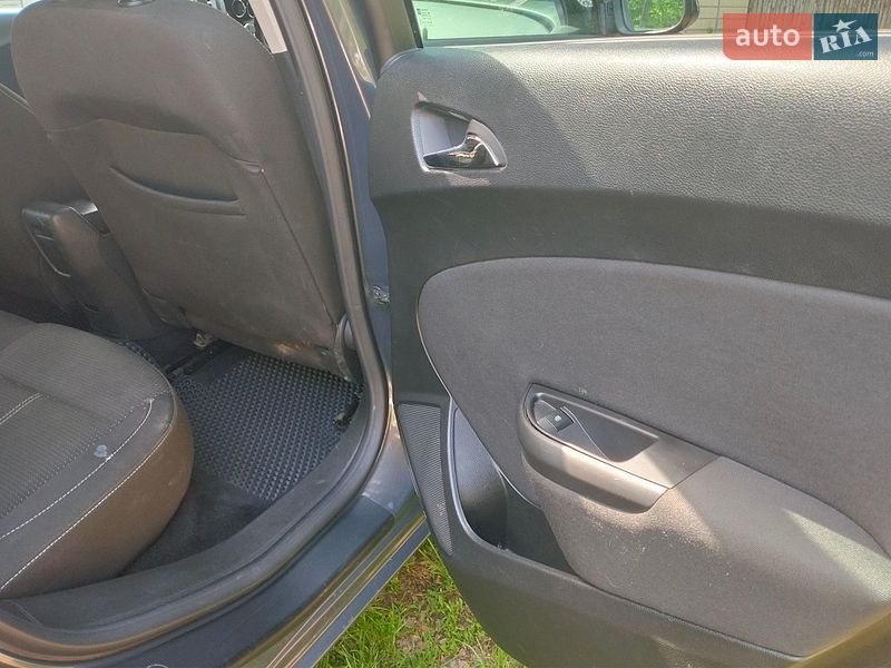 Универсал Opel Astra 2013 в Житомире