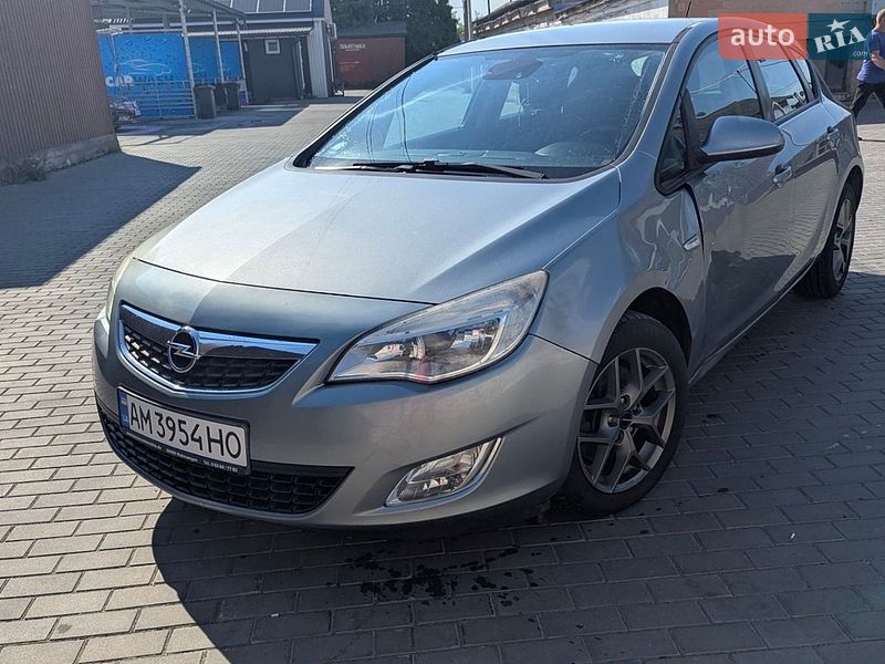 Opel Astra 2010