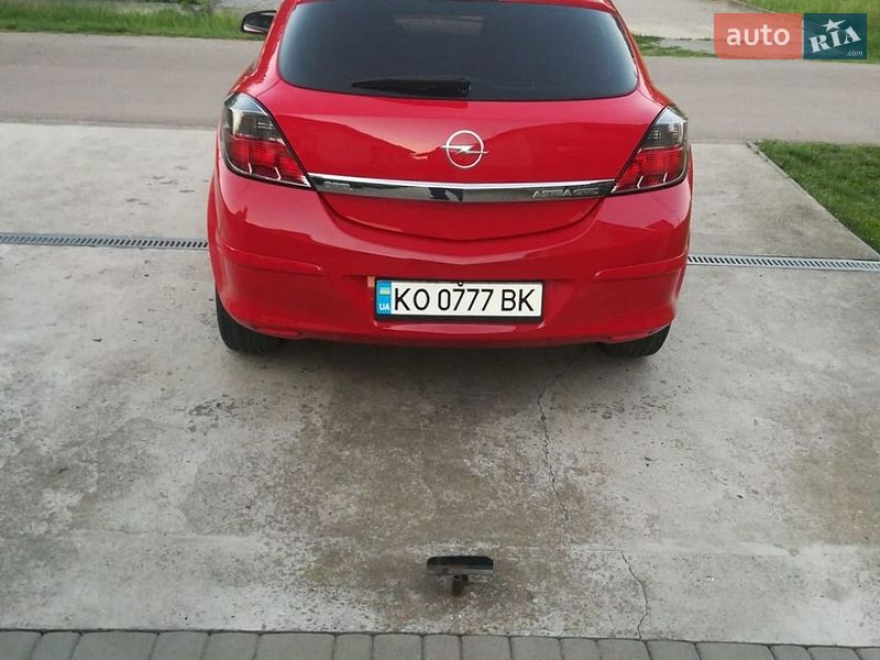 Хэтчбек Opel Astra 2008 в Берегово