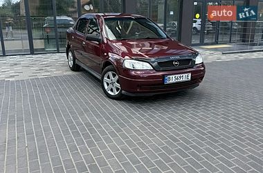 Седан Opel Astra 2006 в Полтаве