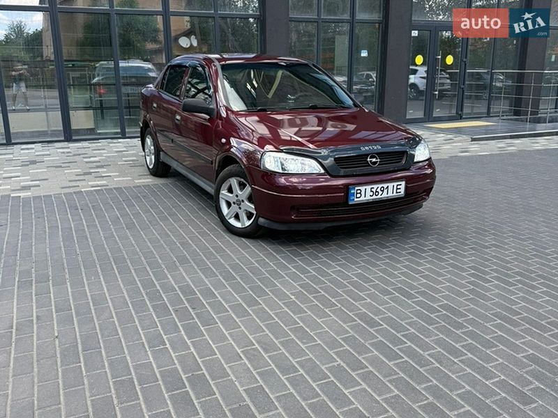 Седан Opel Astra 2006 в Полтаве