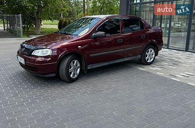 Седан Opel Astra 2006 в Полтаве
