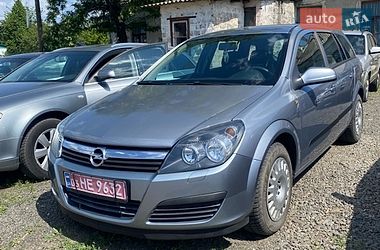 Универсал Opel Astra 2005 в Новоукраинке