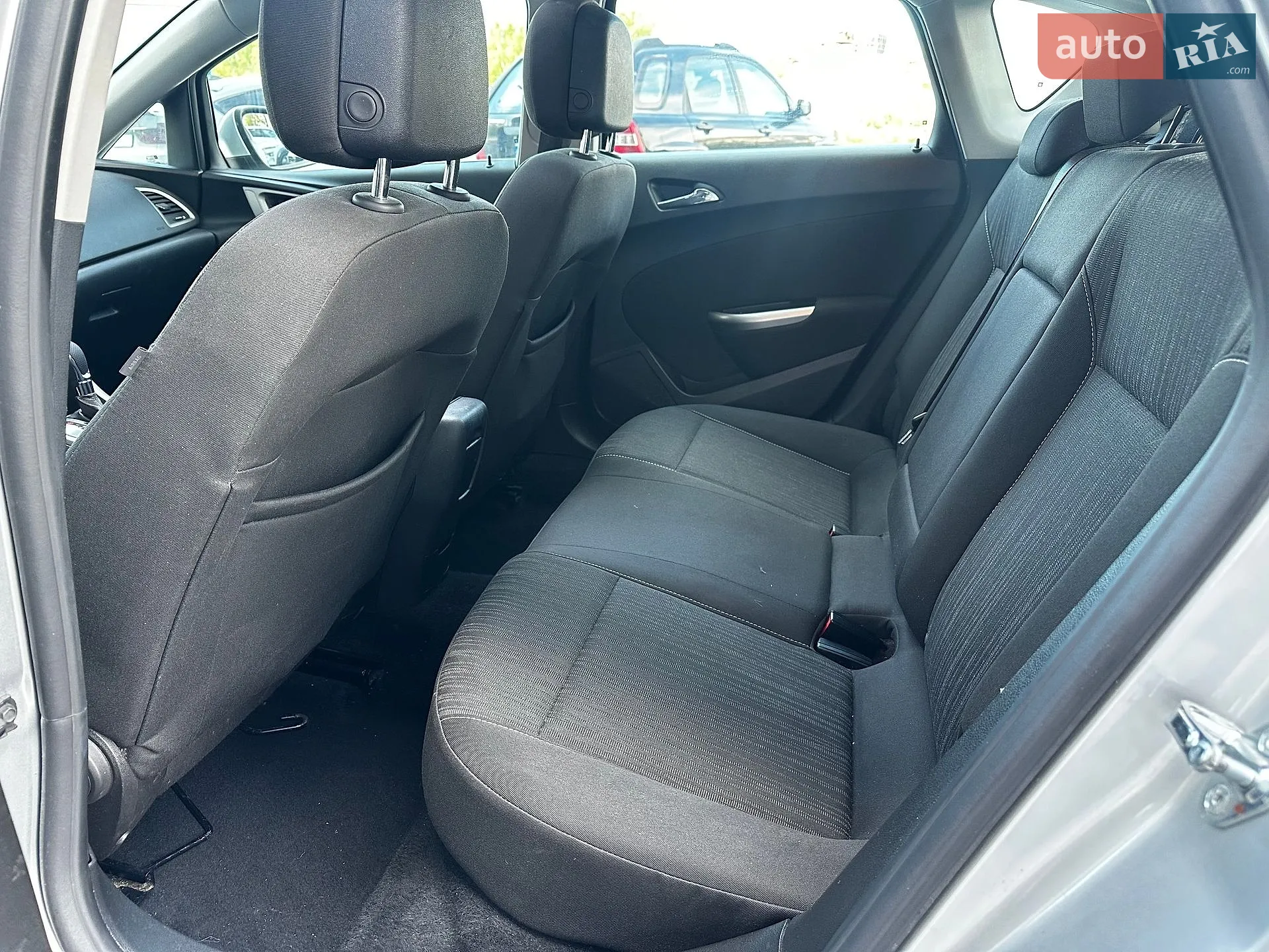 2012 Opel Astra - мініатюра 26