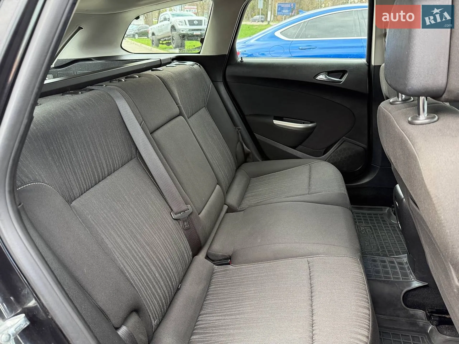 2011 Opel Astra - мініатюра 12