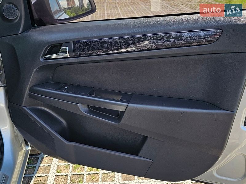 Універсал Opel Astra 2010 в Києві