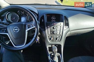 Универсал Opel Astra 2012 в Шостке