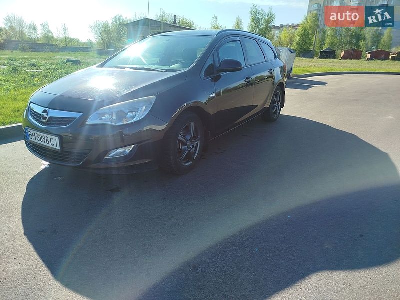 Универсал Opel Astra 2012 в Шостке