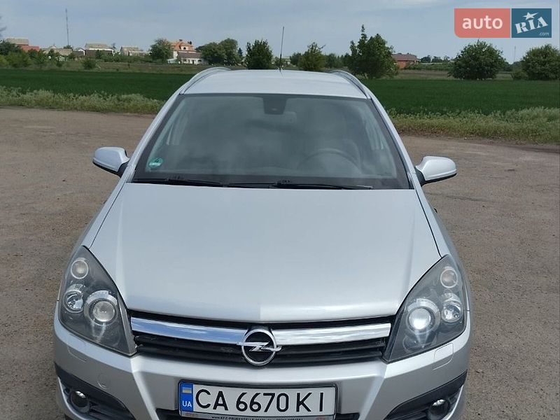 Универсал Opel Astra 2006 в Христиновке