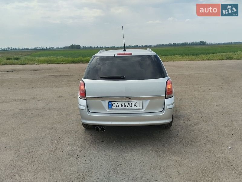 Универсал Opel Astra 2006 в Христиновке